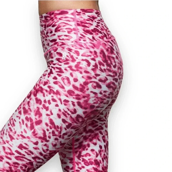 Good American Sz 1 - Core Power Leggings in Quartz Leopard Print - Picture 3 of 7